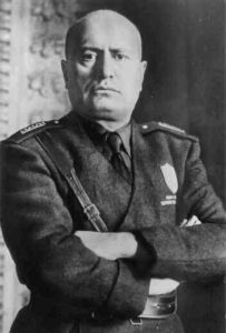 Mussolini_mezzobusto